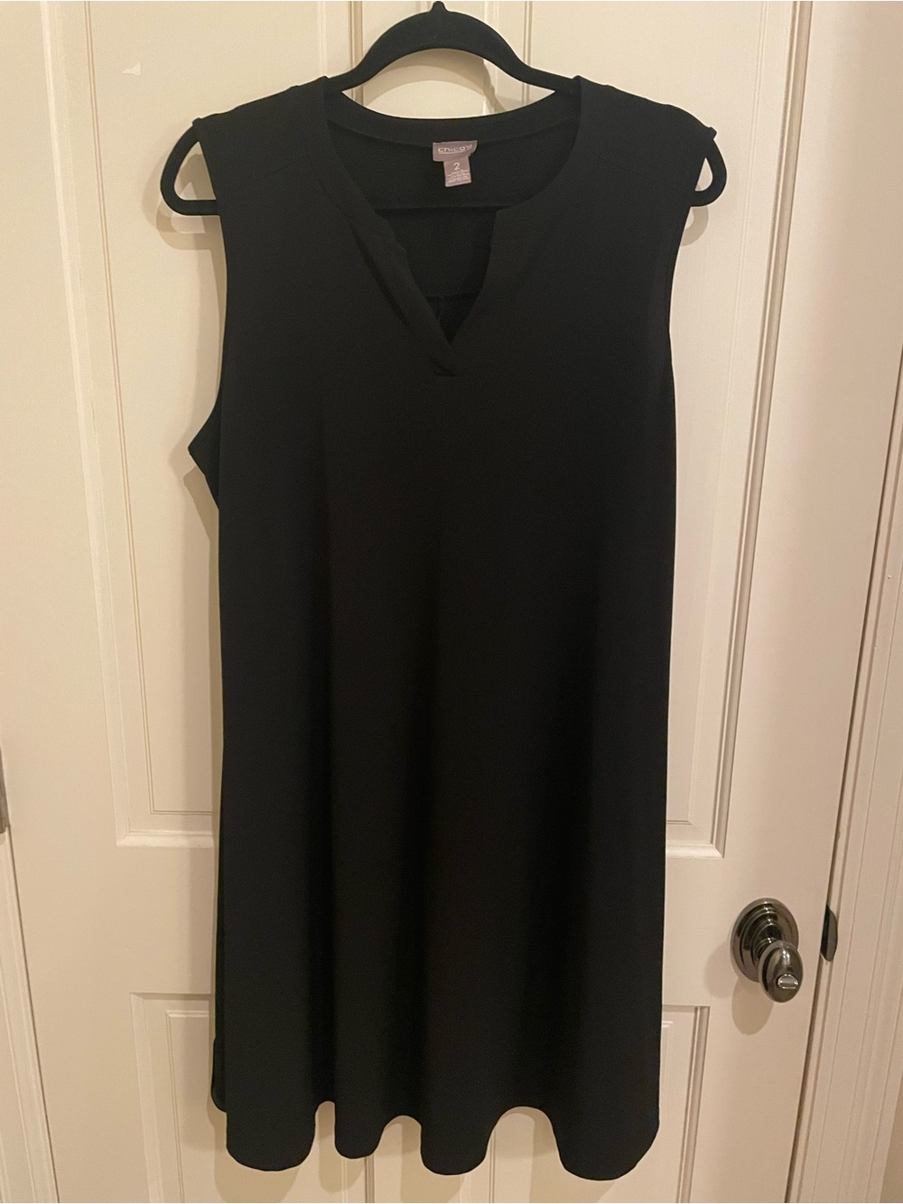 Chico's Black Sleeveless V-Neck Shift Tunic